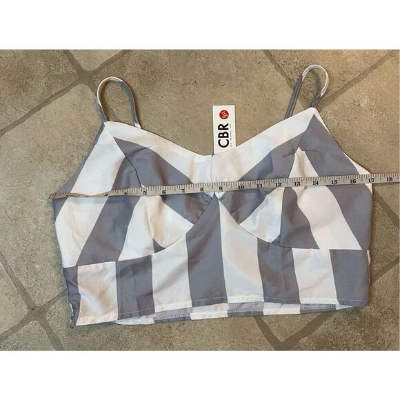 CBR White and Gray Striped Crop Tank New XL - Picture 3 of 4